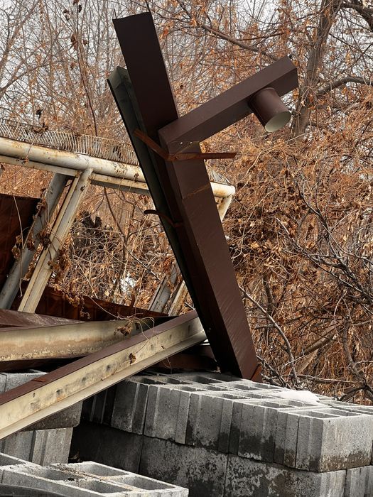 Сдам металл 300кг +- самовывоз