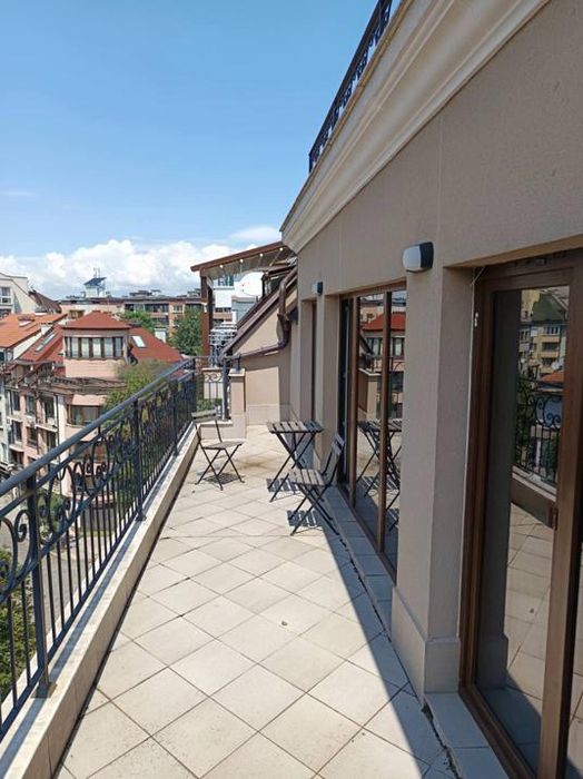 Дава се под наем Тристаен апартамент в София, Оборище - 90 кв.м за 900 € - Снимка #13