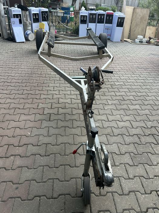 Лодочный прицеп