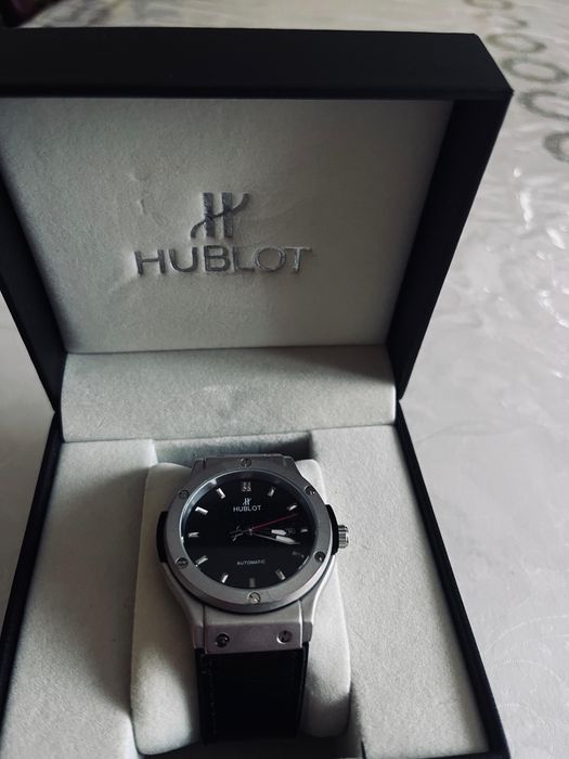 Часы HUBLOT ориг