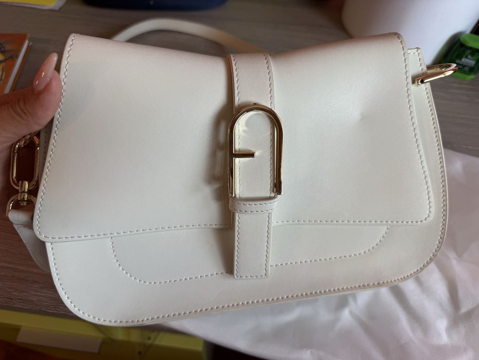 Чанта furla Flow размер М