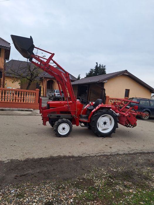 Tractor japonez 4x4 23 cp Danestii Chioarului • OLX.ro
