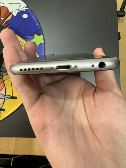 Продам iphone 6s 16gb