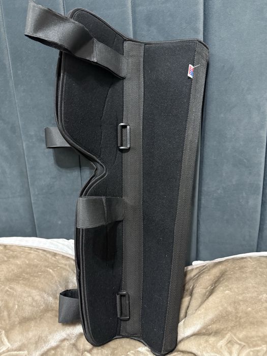 Тутор коленного сустава