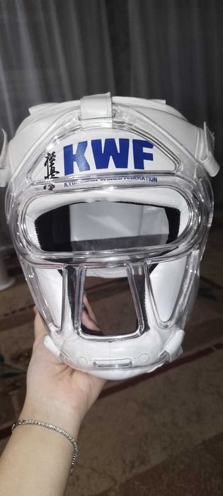 Шлем для каратэ, практически новый