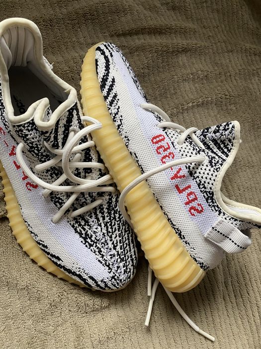 adidas Yeezy Boost 350 V2 Zebra