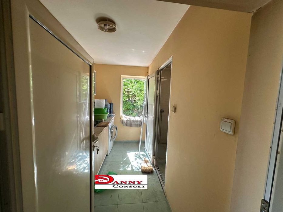 Къща с 1700 кв.м. двор в с. Мусина, обл. Велико Търново