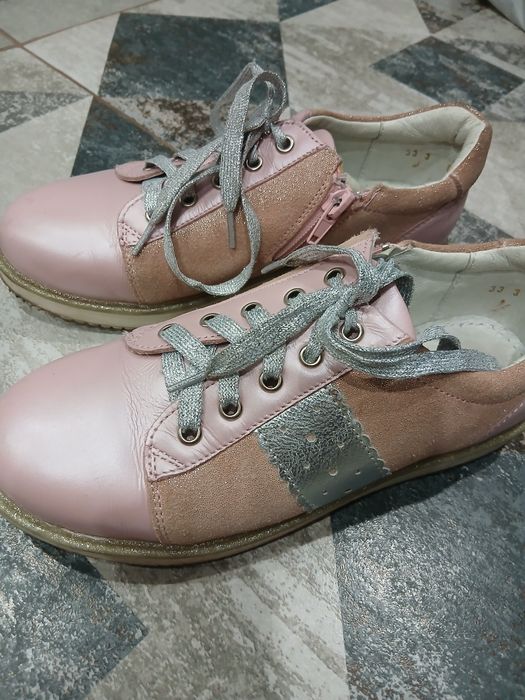 Нежно розовые кросовки