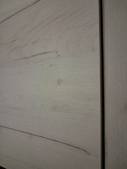 Vitrină living cu 6 rafturi si geam