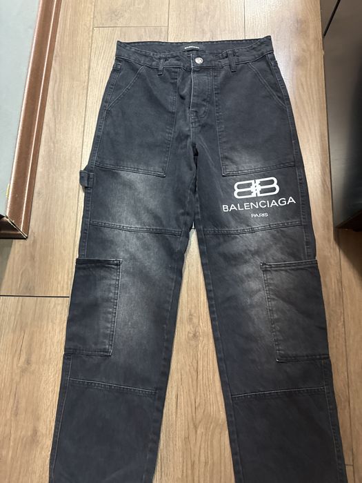 Продавам Дънки Balenciaga BAGYY