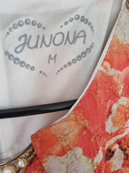 Красива рокля Junona