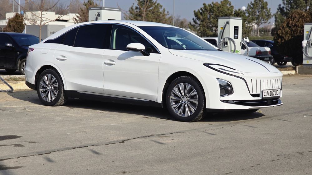 Hongqi e-qm5 (500км) сотилади, ўзимники. Продаётся свой!