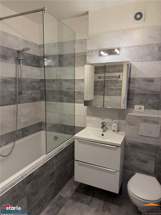 Inchiriez apart 3 camere-2 bai, parcare Inclusa