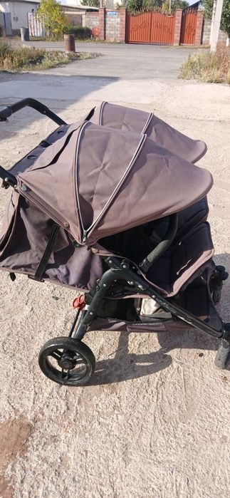 Коляска для двойней