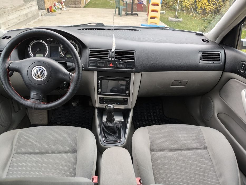 Vând vw bora 1.6 mpi