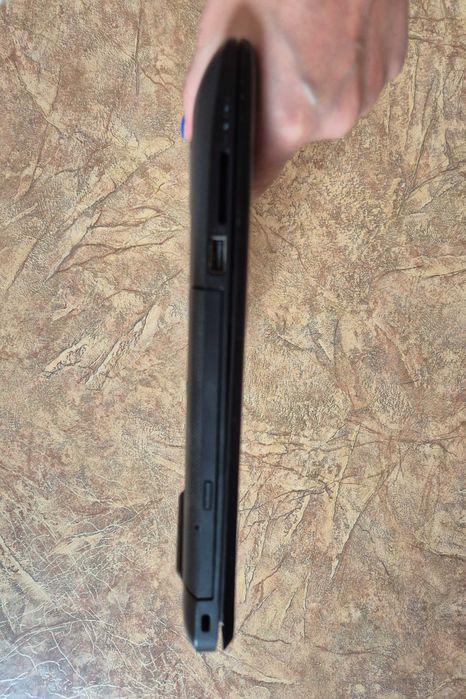 Продам Ноутбук HP 15-bs528ur