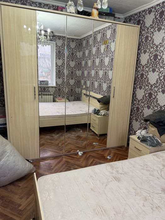 В продаже спальный гарнитур