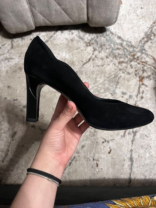 Продам женские туфли