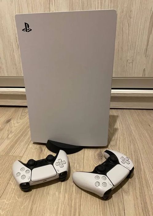PlayStation 5 с дисководом