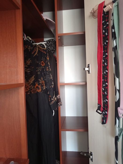 Продам шкаф угловой