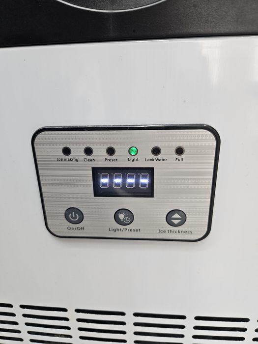 Льдогенератор новый