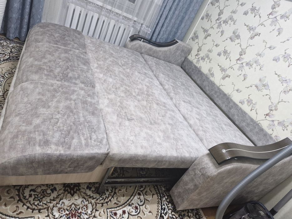 Продам раскладной диван