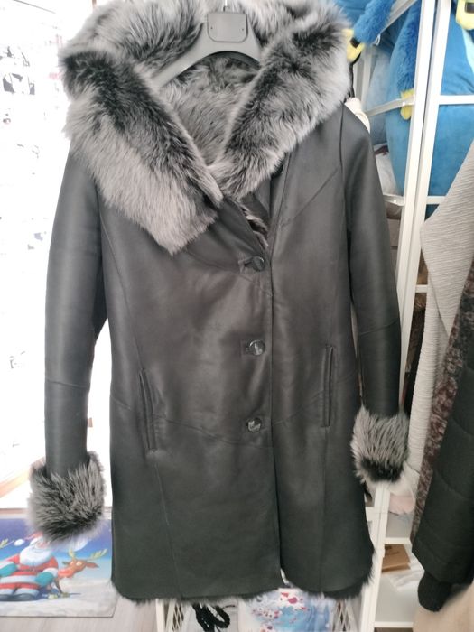 Palton din blana naturala cu gluga