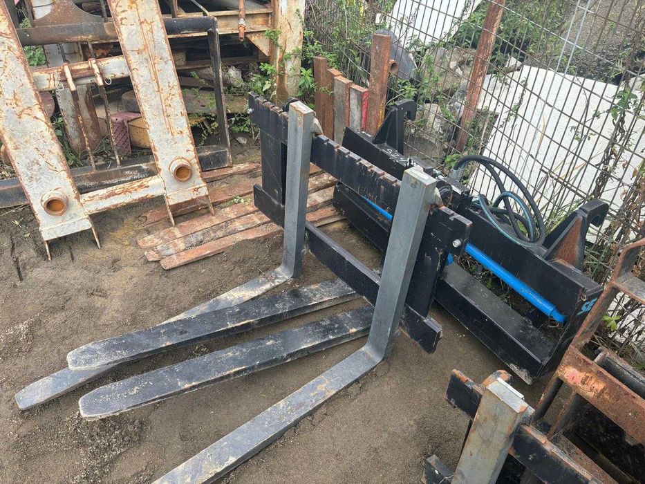 Furci NOI cu translatie pentru incarcatoare Manitou , Merlo