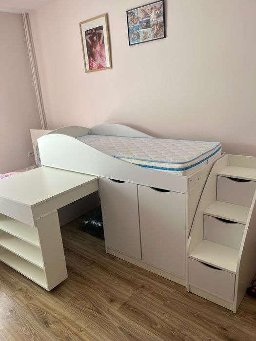 Детско легло с бюро