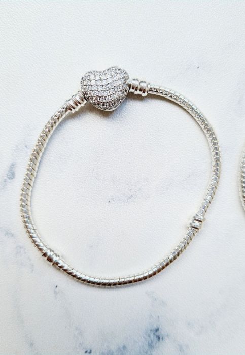 Сребърни дамски гривни Pandora