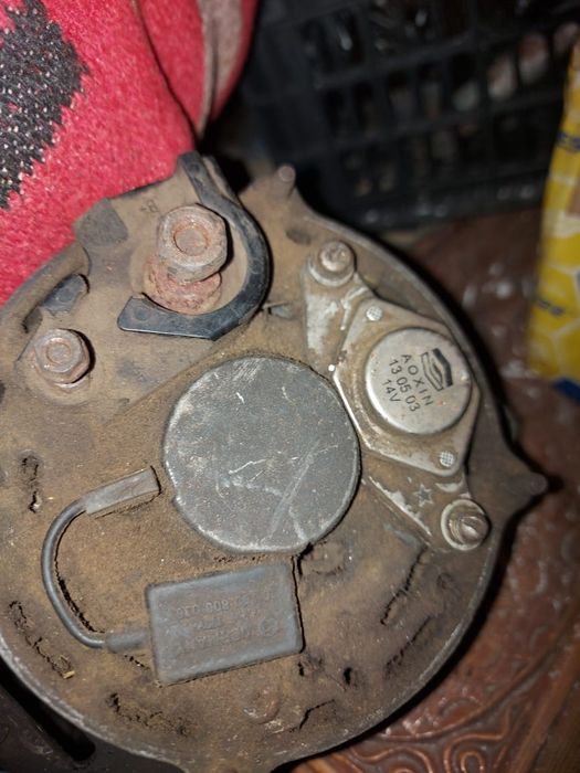 Продам запчасти на Ауди