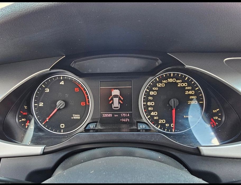 Audi a4 b8  2012