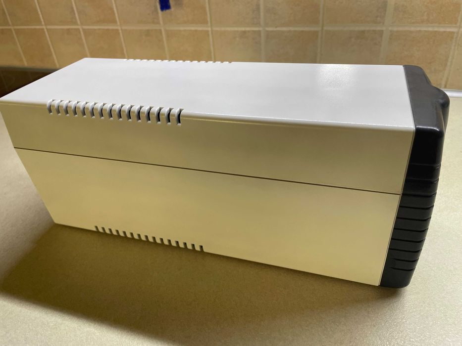 ЮПС  източник на аварийно захранване 1000VA