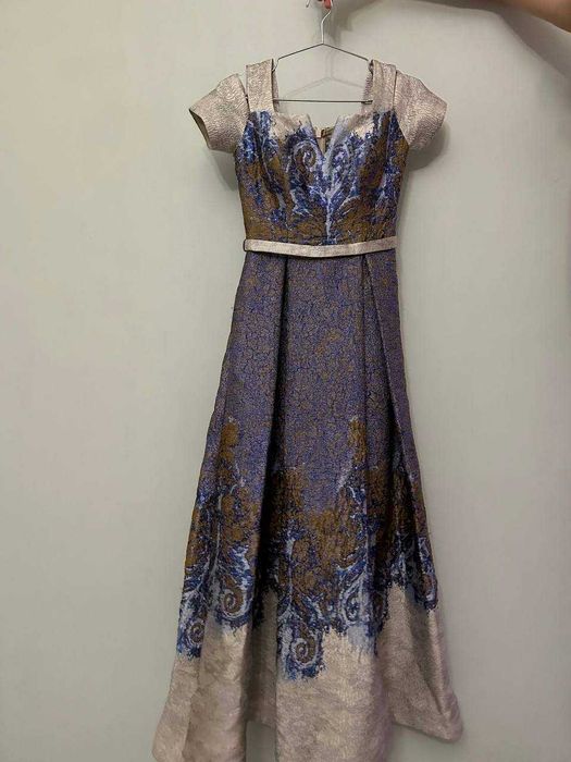 Вечернее платье . Новое . Турецкого бренда Roshacollection