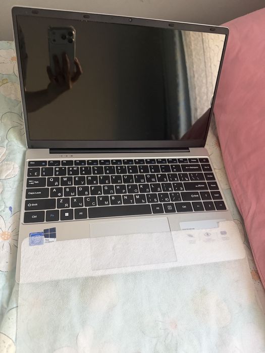 Ноутбук YAMI новый