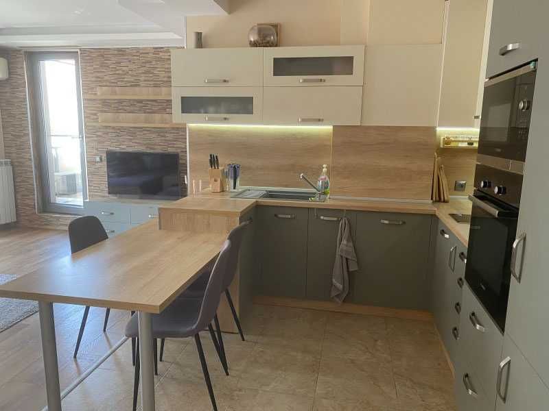 Дава се под наем Тристаен апартамент в София, Младост 3 - 110 кв.м за 930 € - Снимка #3