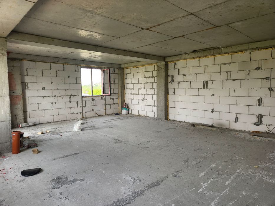 Янги Хаёт тумани 12 автобус саройи олдида