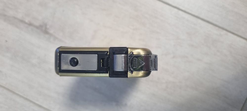 Bricheta cu tabachera Mercedes Benz