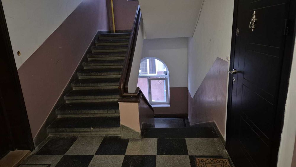 Продава се Двустаен апартамент в Варна, Централна поща - 66 кв.м за 3334 €/кв.м - Снимка #1