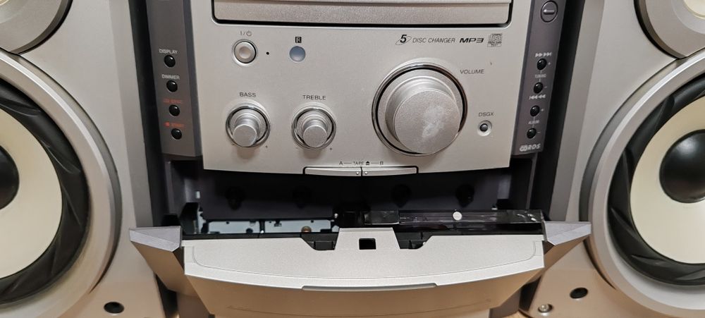 Combina Sony CMT-CP555