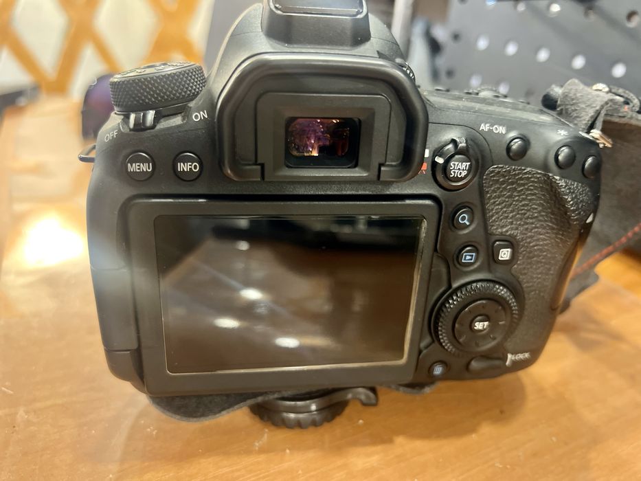 Фотоаппарат Canon 6D mark2