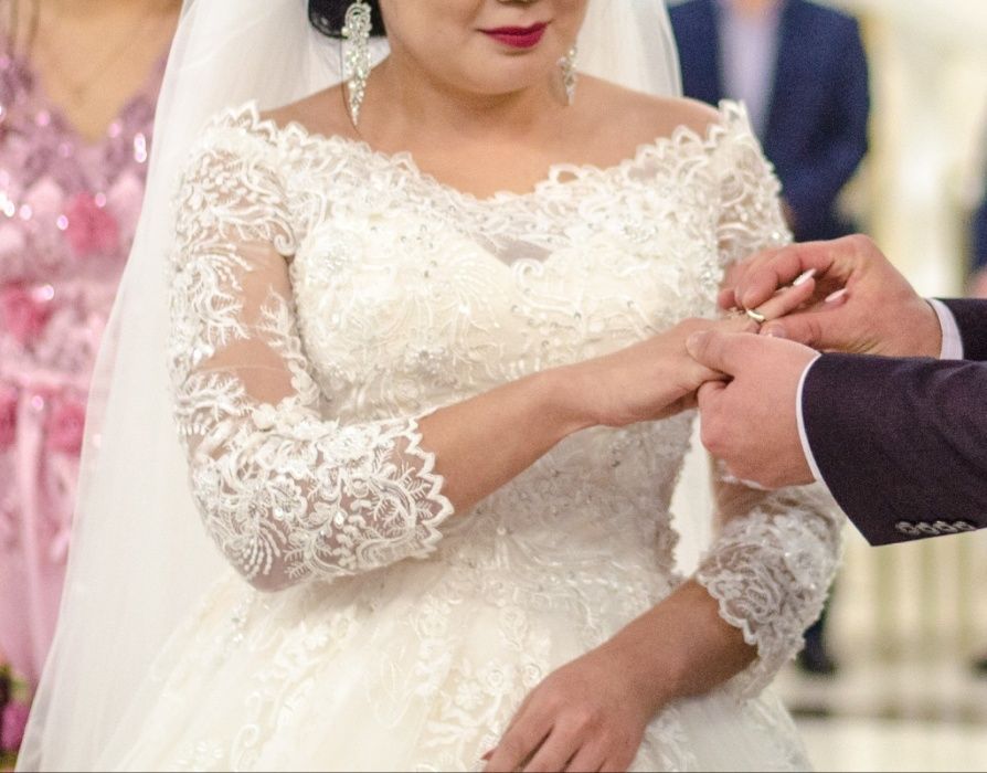 Продам свадебное платье