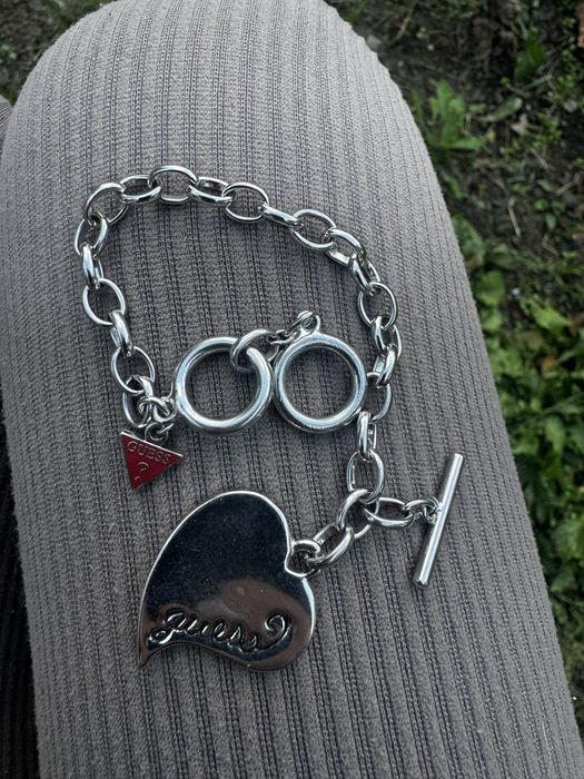 Сребърна гривна Guess