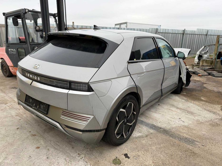 Hyundai Ioniq 5 -2023г- на части