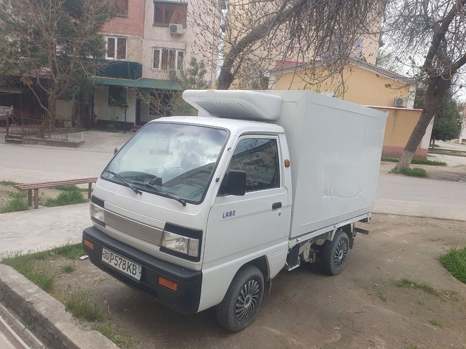 Лабо рефрижатор сотилади