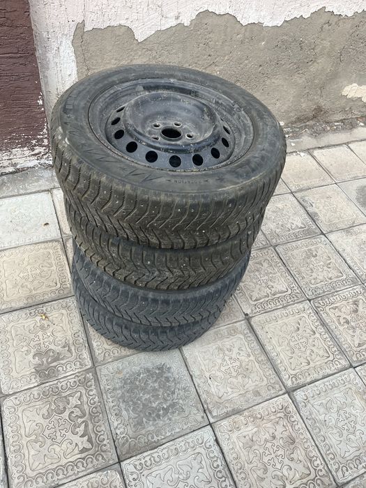 Зимняя резина в сборе на 15