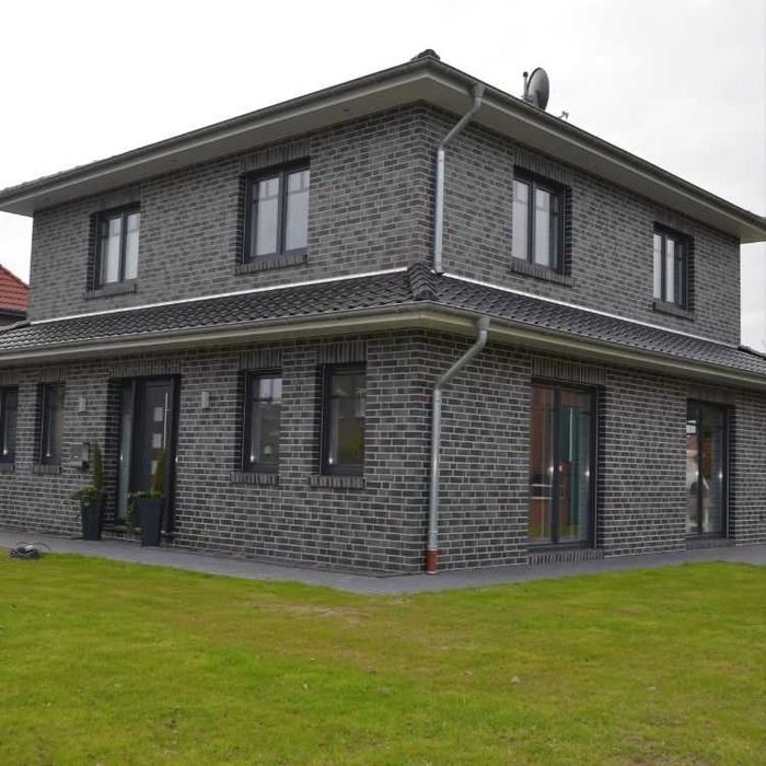 Клинкерный облицовочный кирпич черно-серебристый "Берген"  гладкий