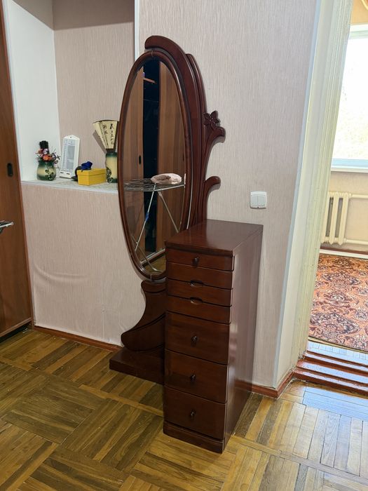 Кровать с тумбами