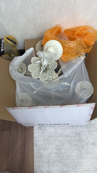 Продается люстра