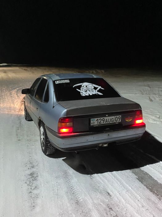 Вектра а 1.8 обем